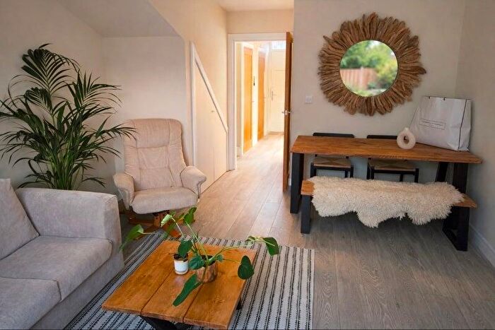 1 Bedroom Flat To Rent In Regent Mews, Chapel Street, Leamington Spa, CV31