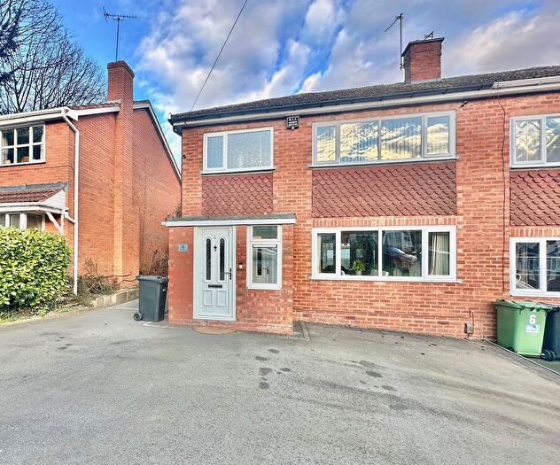 3 Bedroom Semi-Detached House For Sale In Ratcliffe Close, Woodsetton, DY3