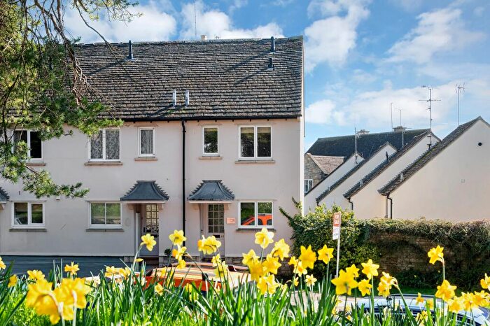 3 Bedroom Town House For Sale In Warrenne Keep, Stamford, PE9