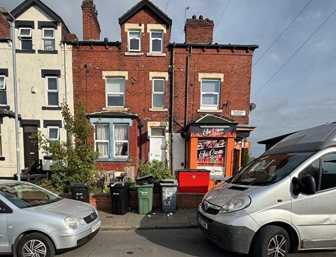 Studio To Rent In Fairfield Avenue, Leeds, West Yorkshire, LS11