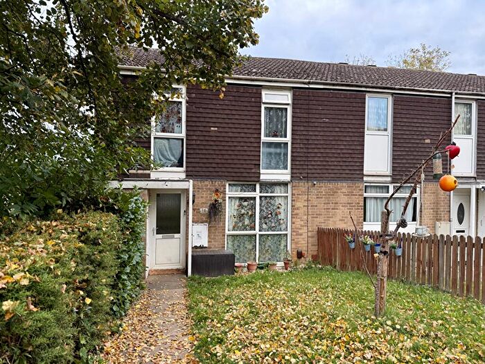 3 Bedroom End Of Terrace House For Sale In Mounts Court, Lumbertubs, NN3
