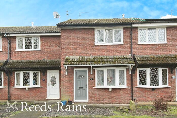 2 Bedroom Terraced House To Rent In Hathaway Drive, Macclesfield, Cheshire, SK11