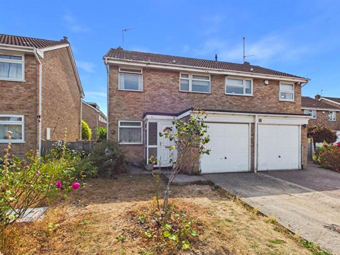 3 Bedroom Semi Detached House For Sale In Brionne Way, Longlevens, Gloucester, GL2