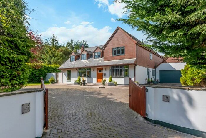 4 Bedroom Detached House For Sale In Luddington Road, Stratford-upon-Avon, CV37