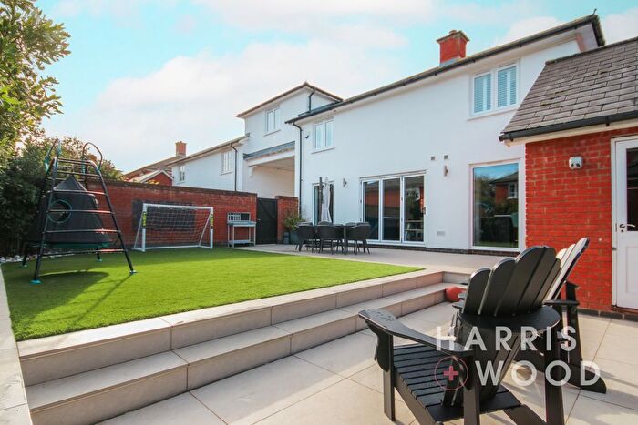 5 Bedroom Link Detached House For Sale In Elgar Drive, Witham, Essex, CM8