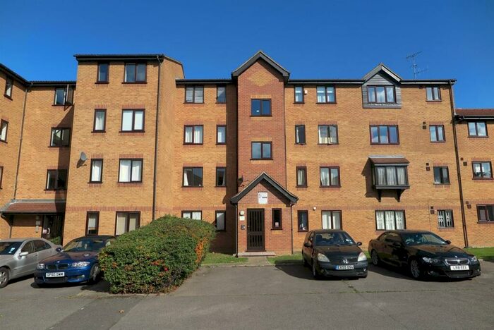 1 Bedroom Apartment To Rent In Inwen Court, Grinstead Road, SE8