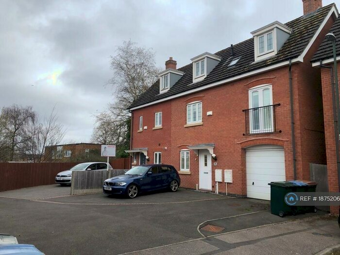 4 Bedroom Semi-Detached House To Rent In Crediton Close, Coventry, CV3