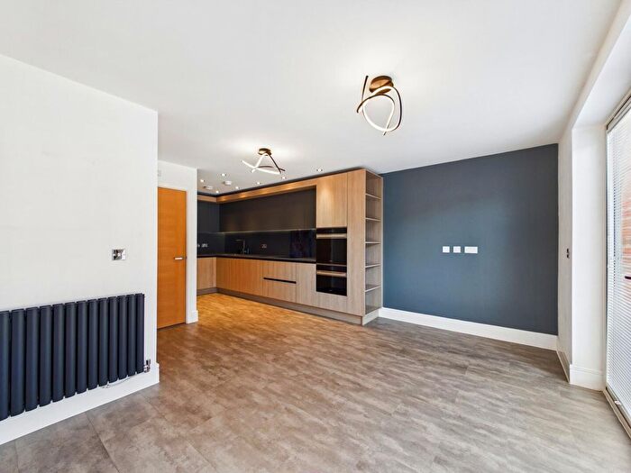 3 Bedroom Semi-Detached House For Sale In Knight Street, Pontefract, WF8