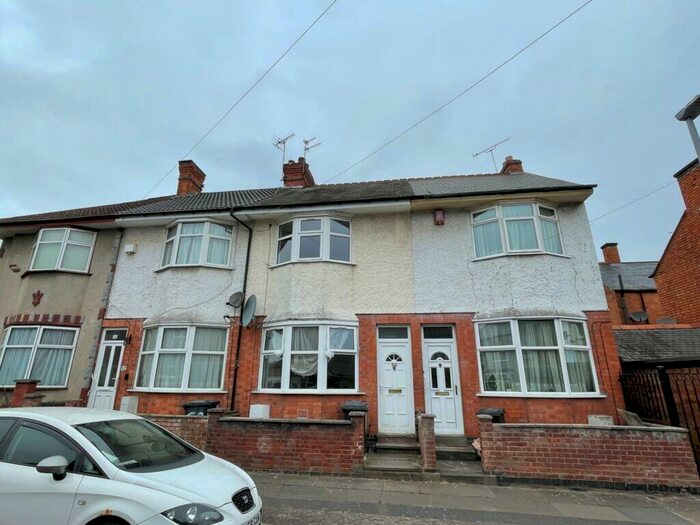 4 Bedroom Terraced House To Rent In Rowsley Street, Leicester, LE5