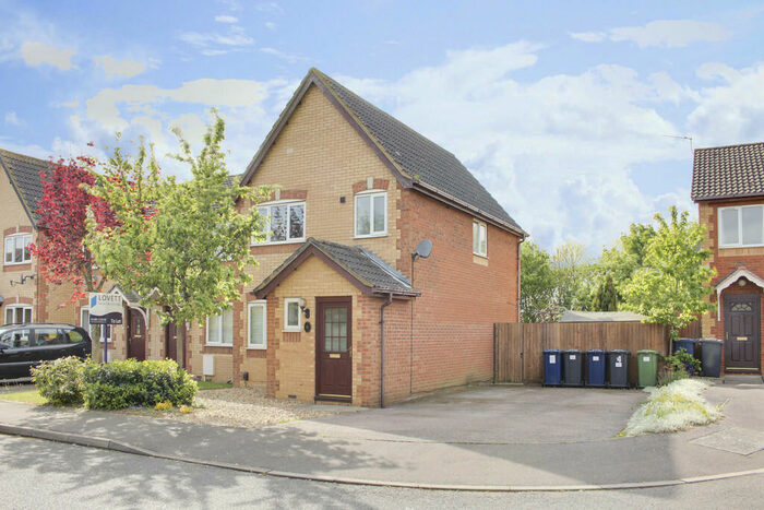 3 Bedroom End Of Terrace House To Rent In Woodview, Brampton, PE28