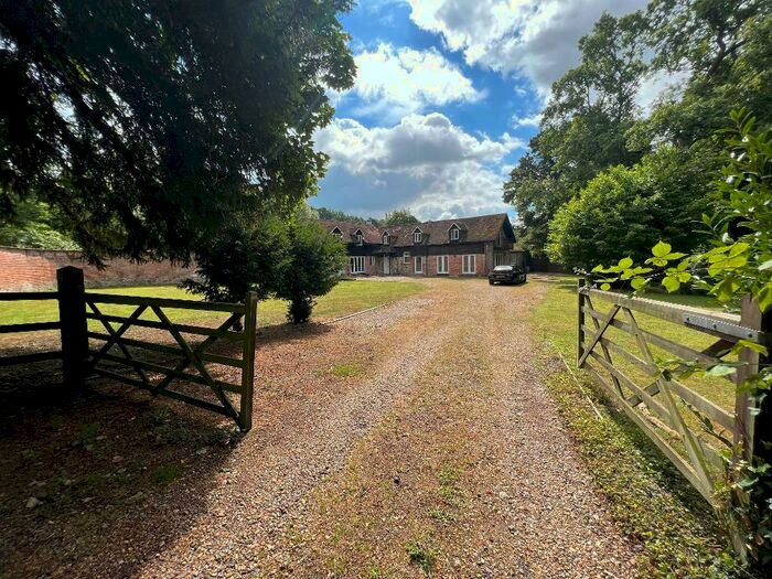 4 Bedroom Detached House To Rent In Mill Lane, Cookham, SL6