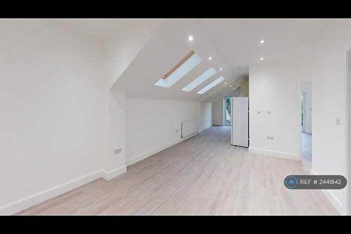 3 Bedroom Flat To Rent In Swinderby Road, Wembley, HA0