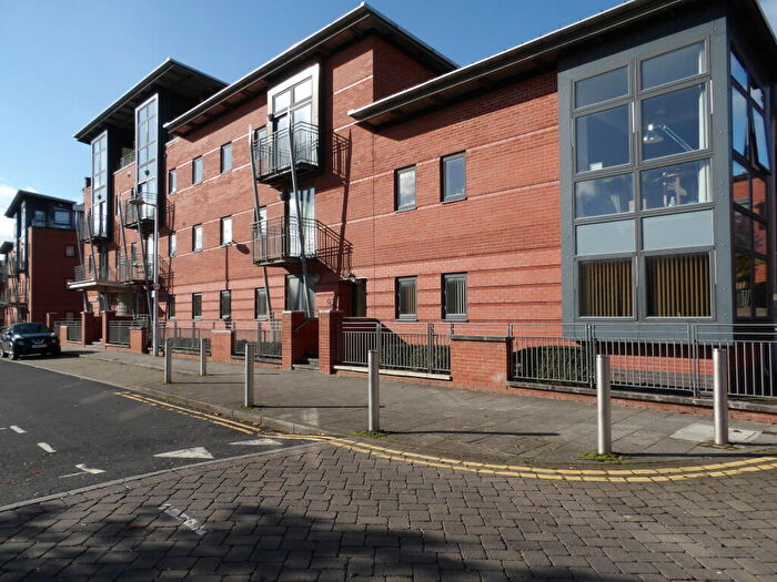 2 Bedroom Apartment To Rent In Rickman Drive, Park Central, B15