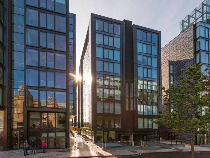 1 Bedroom Flat To Rent In Simpson Loan, Qmile, Edinburgh, EH3