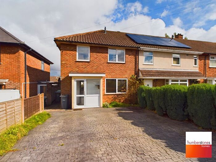 3 Bedroom Semi-Detached House To Rent In Brennand Road, Oldbury, B68