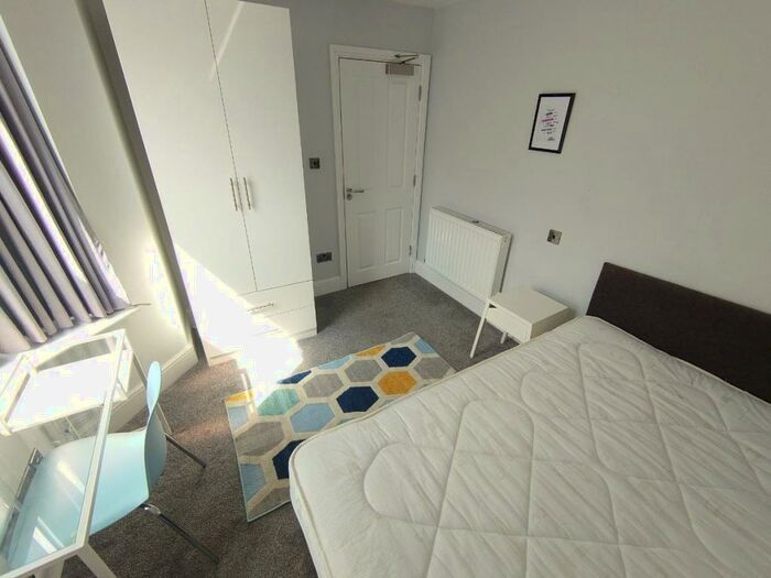 5 Bedroom Terraced House To Rent In Albert Edward Rd, Kensington Fields, L7