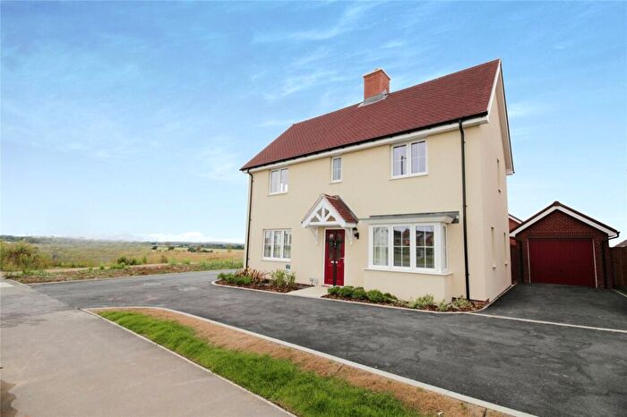 4 Bedroom Detached House To Rent In Wolsey Park, Rayleigh, SS6