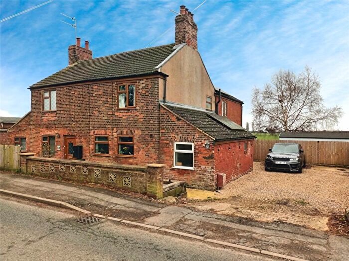 3 Bedroom Semi-Detached House For Sale In Bourne Road, Pode Hole, Spalding, PE11