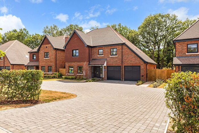 5 Bedroom Detached House For Sale In Oakland Grove, Ridgley Road, Godalming, GU8