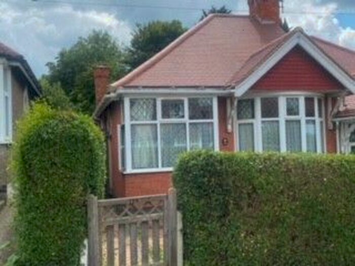 2 Bedroom Bungalow To Rent In Ruskin Road, Northampton, NN2