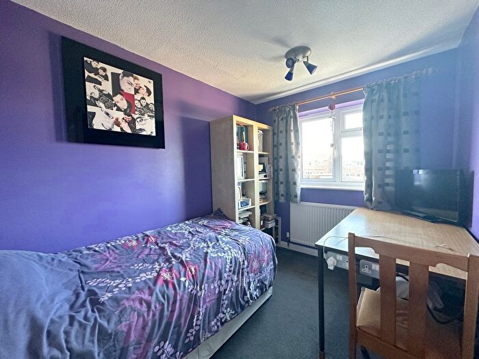 3 Bedroom Terraced House For Sale In Skylark Walk, Chelmsford, CM2