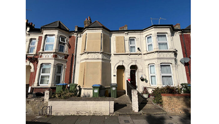 3 Bedroom Terraced House For Sale In Wickham Lane, Plumstead, London, SE2