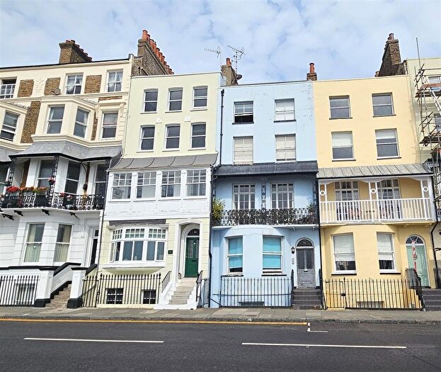 2 Bedroom Flat To Rent In Paragon, Ramsgate, CT11