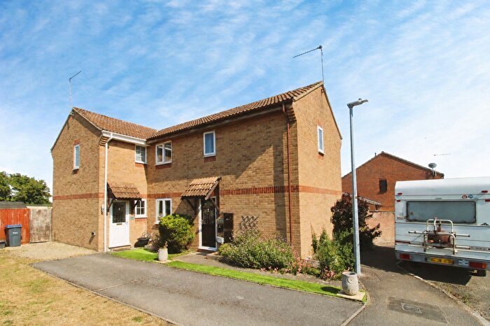 3 Bedroom Semi Detached House For Sale In Proud Close, Purton, SN5