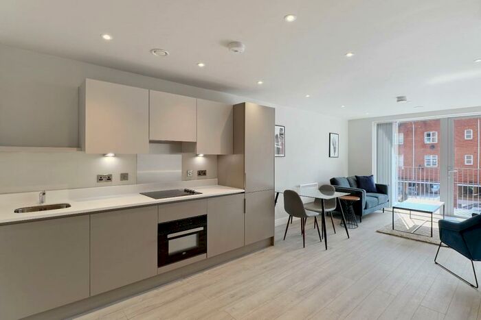 1 Bedroom Apartment To Rent In Flat Steel House, The Metalworks, Petersfield Avenue, Slough, SL2