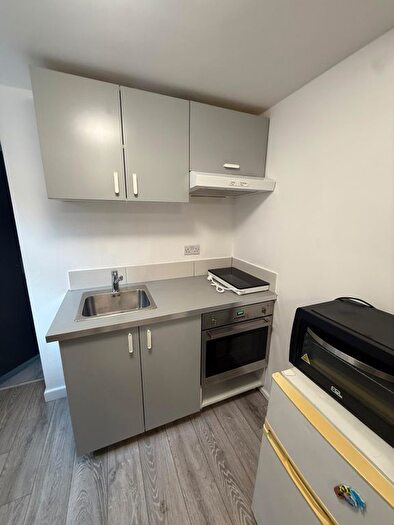 Block Of Flats To Rent In Whitehorse Road, Croydon, CR0
