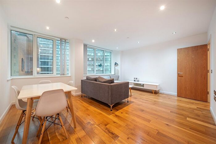 2 Bedroom Flat To Rent In Emerald House, Lansdowne Road, Croydon, CR0