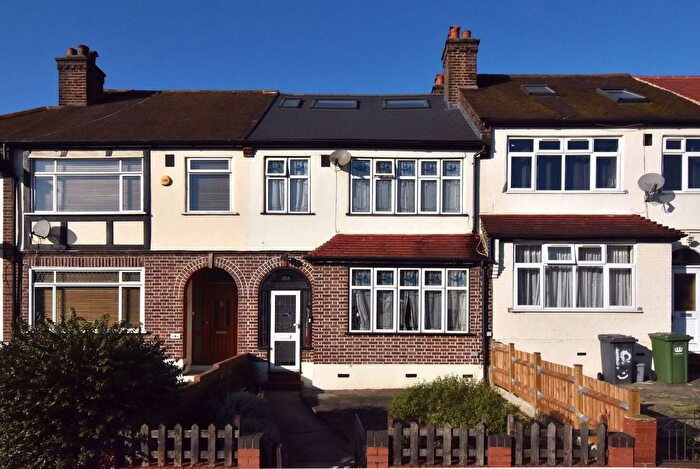4 Bedroom Terraced House To Rent In Perry Hill, London, SE6