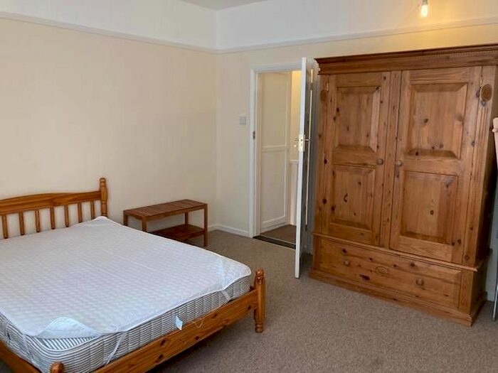 4 Bedroom Terraced House To Rent In Edmund Road, Southsea, PO4