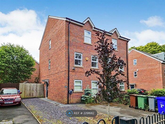 4 Bedroom Semi-Detached House To Rent In Egerton Road, Fallowfield, Manchester, M14