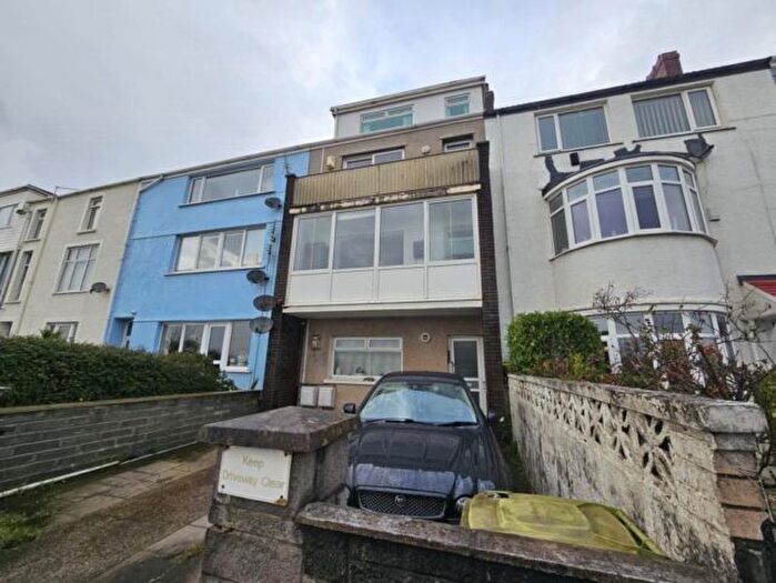 2 Bedroom Flat To Rent In St Floor Flat, Oystermouth Road, Swansea., SA1