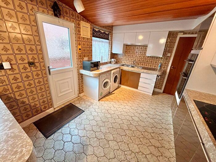 3 Bedroom Detached House For Sale In Clifton Drive, South Shore, FY4