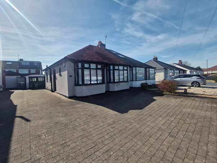2 Bedroom Semi-Detached Bungalow For Sale In Moss Lane, Maghull, L31