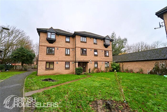 2 Bedroom Apartment For Sale In Vicarage Way, Colnbrook, Slough, Berkshire, SL3
