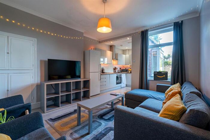 4 Bedroom House To Rent In Rosa Road, Crookesmoor, Sheffield, S10
