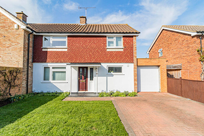 3 Bedroom Semi-Detached House To Rent In Bruce Road, Woodley, Reading, RG5