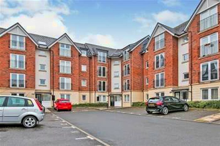 2 Bedroom Flat To Rent In Shepherds Court, Gilesgate, DH1