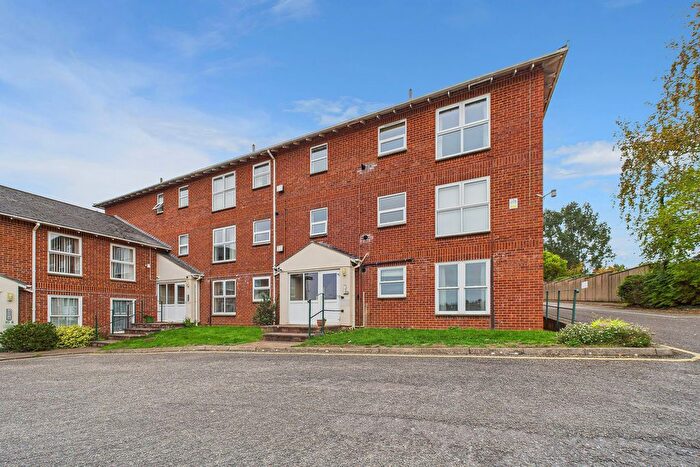2 Bedroom Flat For Sale In Fairpark Road, Exeter, EX2