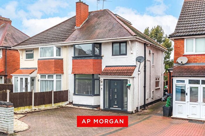 4 Bedroom Semi Detached House To Rent In Groveley Lane, Birmingham, West Midlands, B31