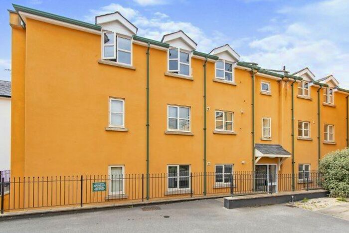 2 Bedroom Flat To Rent In Long Street Williton, Taunton, TA4