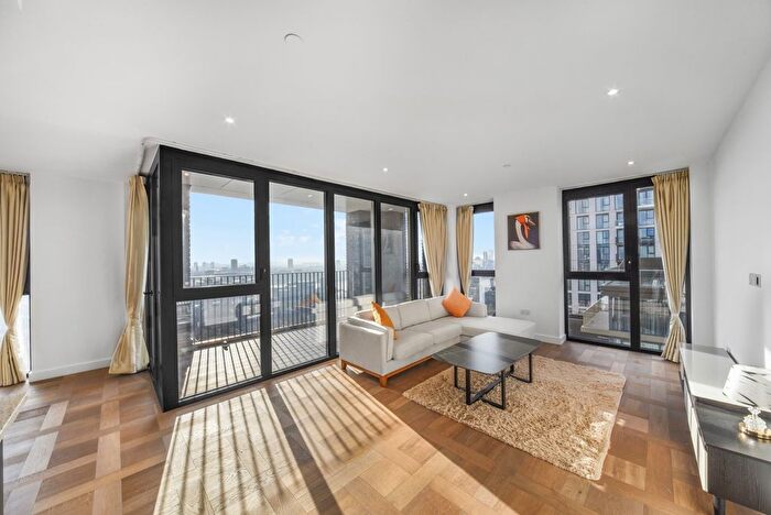 3 Bedroom Flat To Rent In Merino Gardens, London, E1W