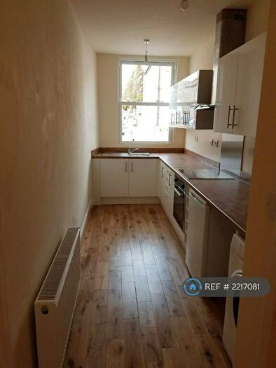 3 Bedroom Flat To Rent In Hichisson Road, London, SE15