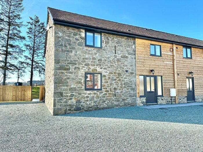 4 Bedroom End Of Terrace House To Rent In Clatter, Caersws, Powys, SY17