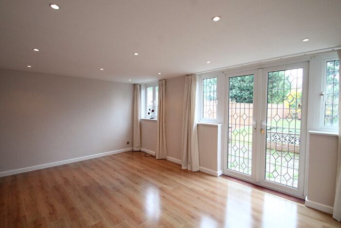 4 Bedroom Property To Rent In Turpington Lane, Bromley, BR2