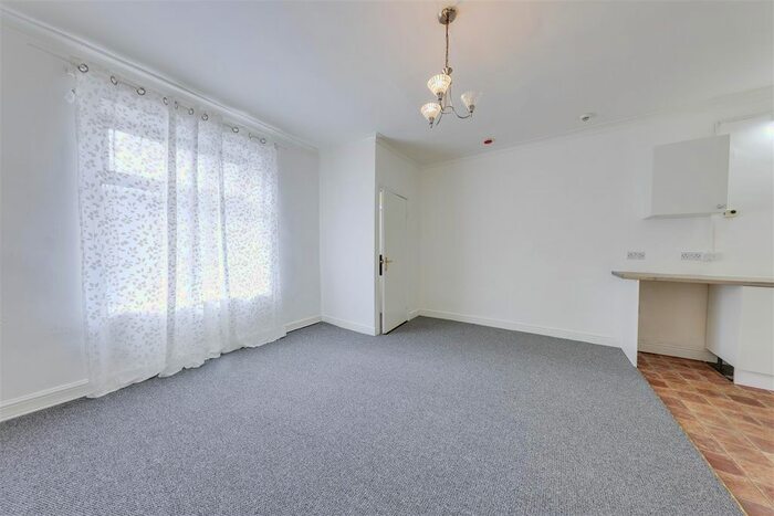 1 Bedroom Flat To Rent In Bacup Road, Waterfoot, Rossendale, BB4