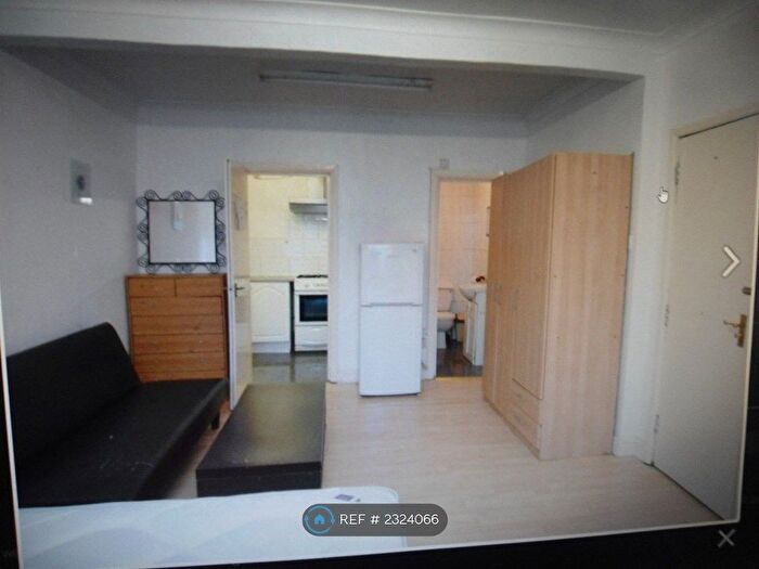Studio To Rent In Kingsley Road, Hounslow, TW3